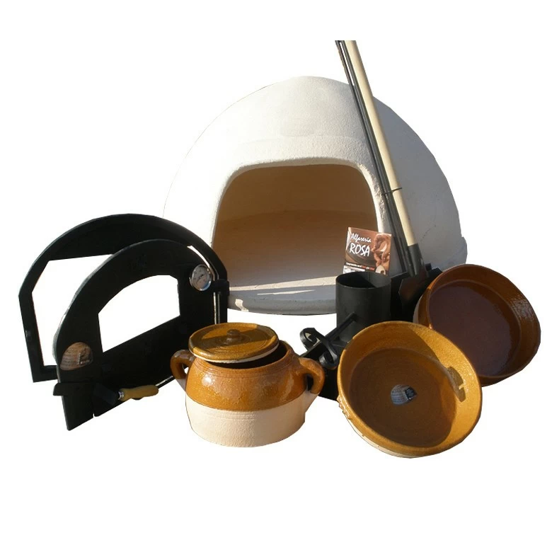 Set 4: Set with assortment of clay pots